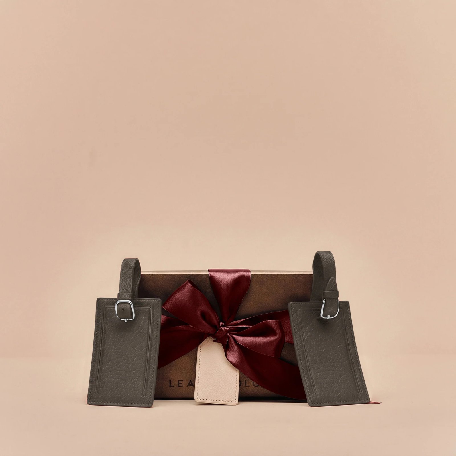 Leatherology luggage tag duo gift set in driftwood